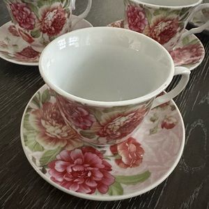 Vintage Appeal Floral Teacup and Saucer Rose China Set